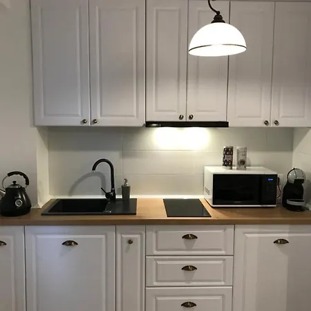 White Season Apartment