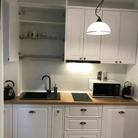 Apartment White Season