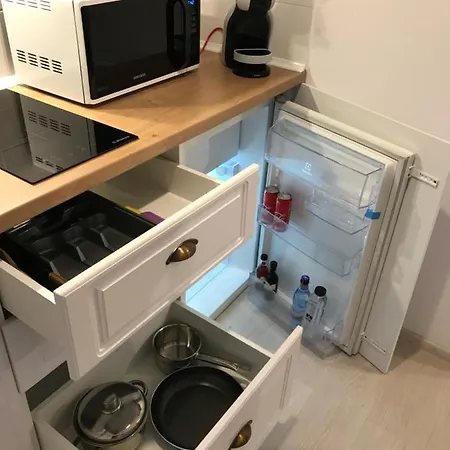 Apartment White Season
